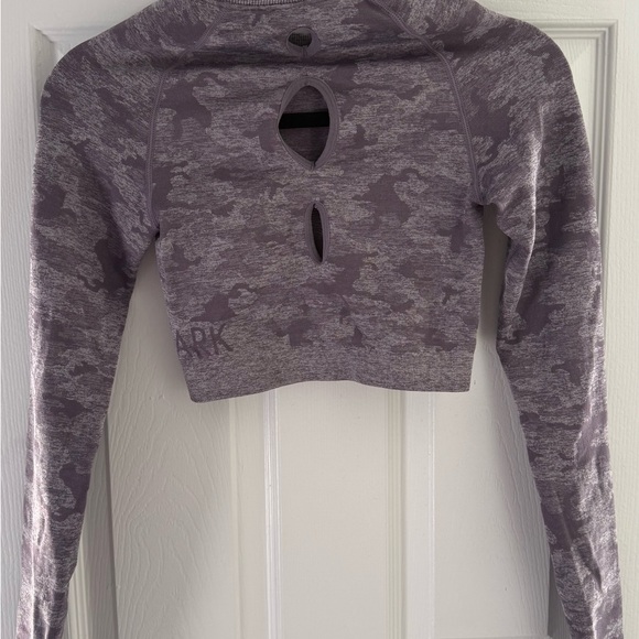 Gymshark Women Medium Purple Camo Crop Workout Too - Picture 5 of 6